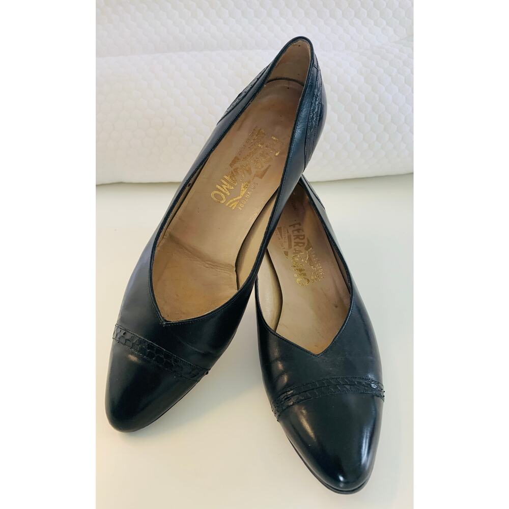 Salvatore Ferragamo pumps, 7.5, Italian Leather